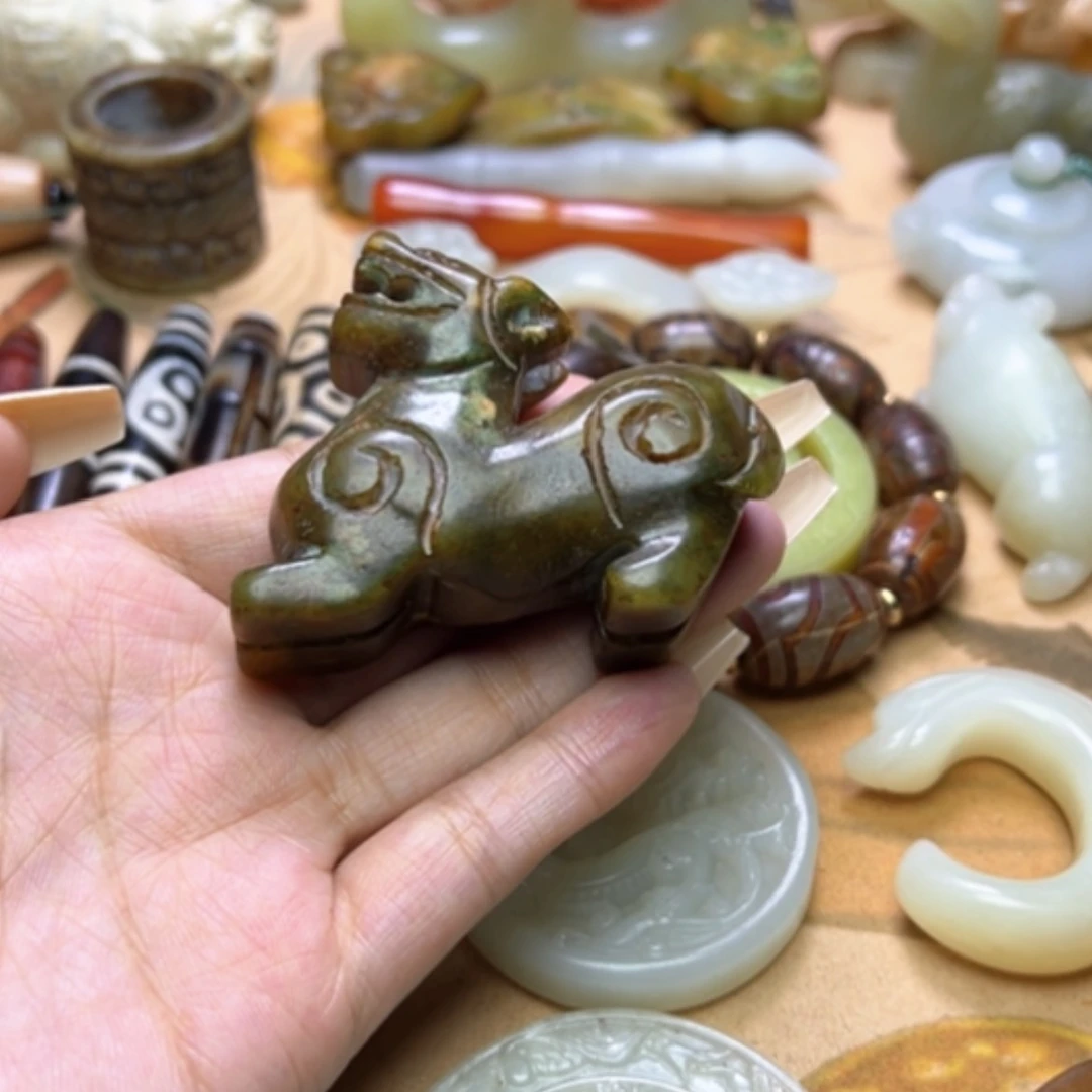 【闪购商品】蛇纹石玉颈饰未镶嵌