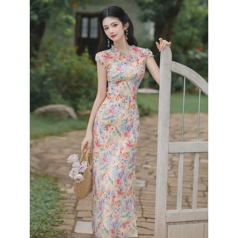 2025新中式民国风年轻款少女红色绝美旗袍改良御姐风情万种连衣裙