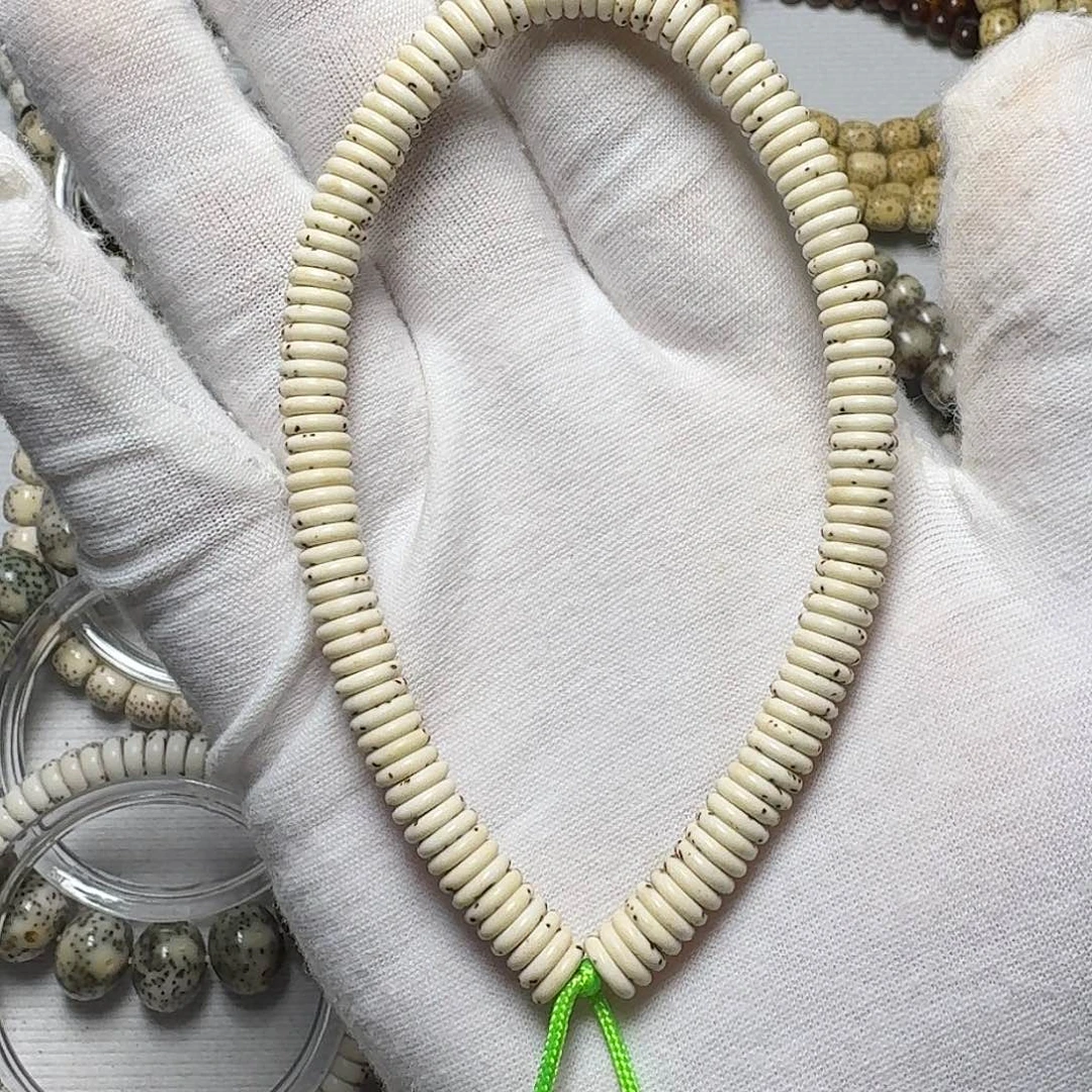 G***e手串星月菩提原生态原白卡7泥鳅背手持