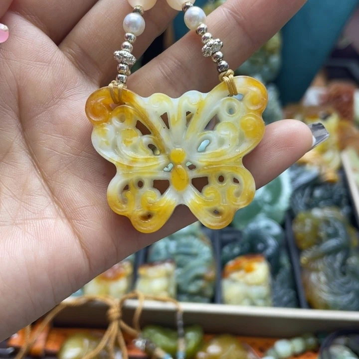 蛇纹石玉未镶嵌挂件