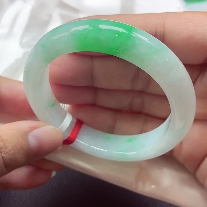 翡翠未镶嵌手镯天然缅甸A货翡翠