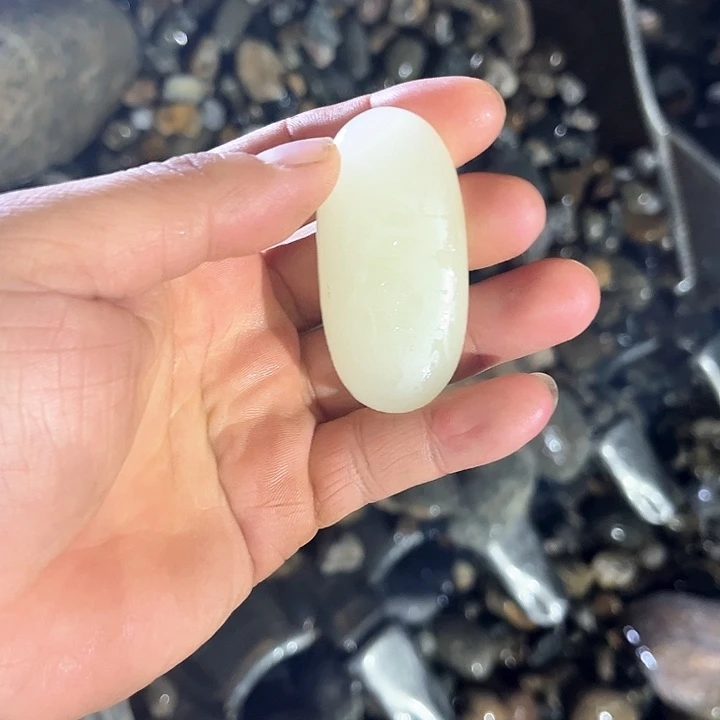 未镶嵌和田玉（糖玉）珠宝奇石