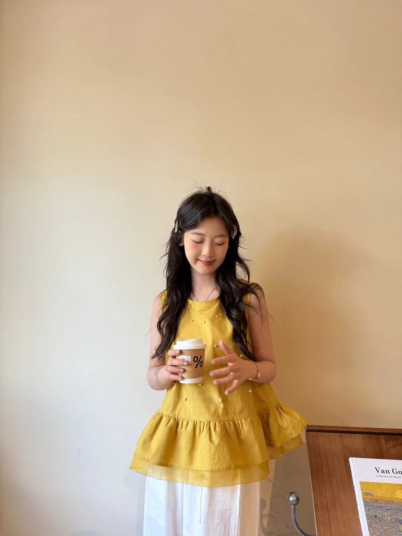 闵笑一【金栗香】夏季上新温柔显瘦气质甜美设计感休闲上衣丨P949