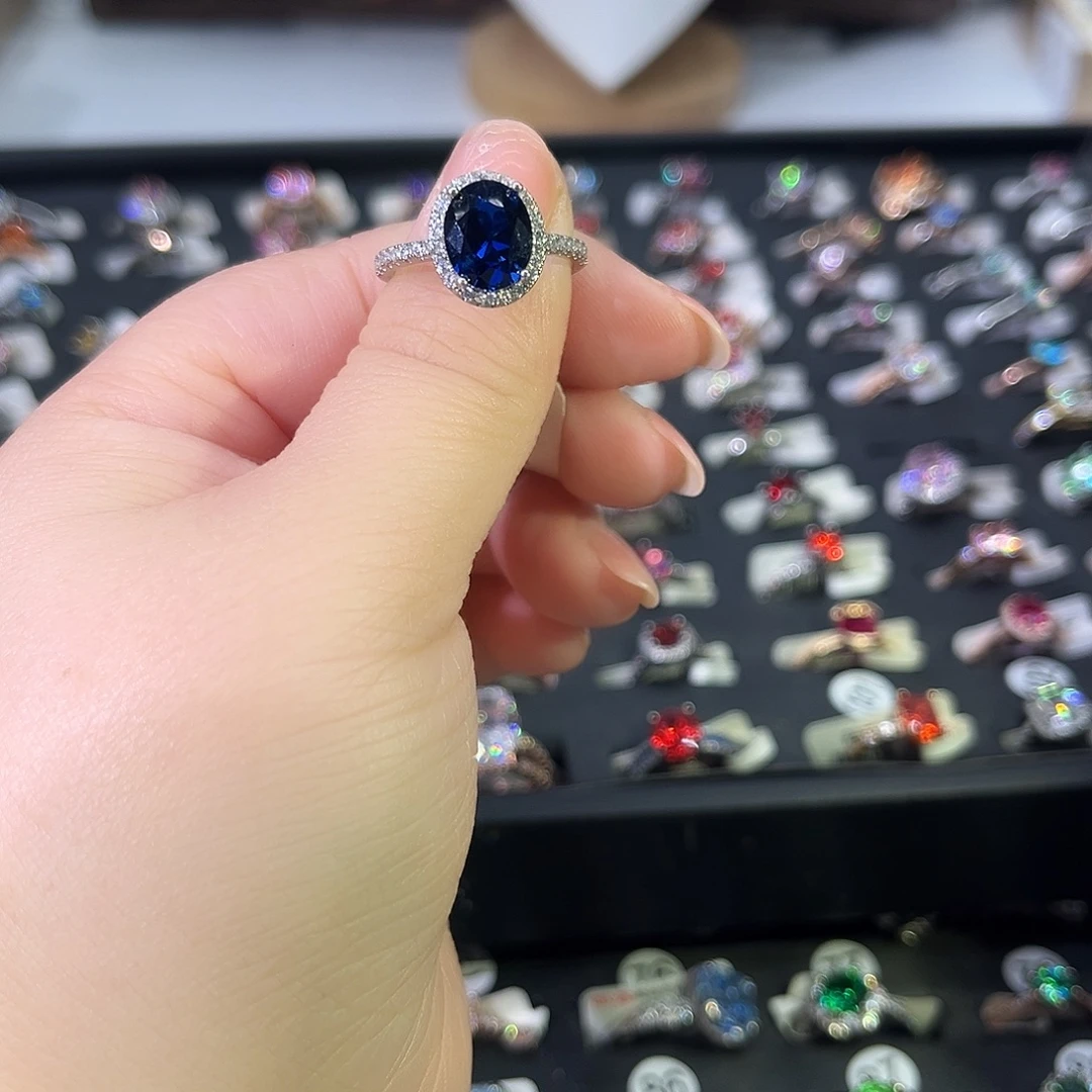 莫桑石非金属B K白蛋形女戒蓝宝三卡-15