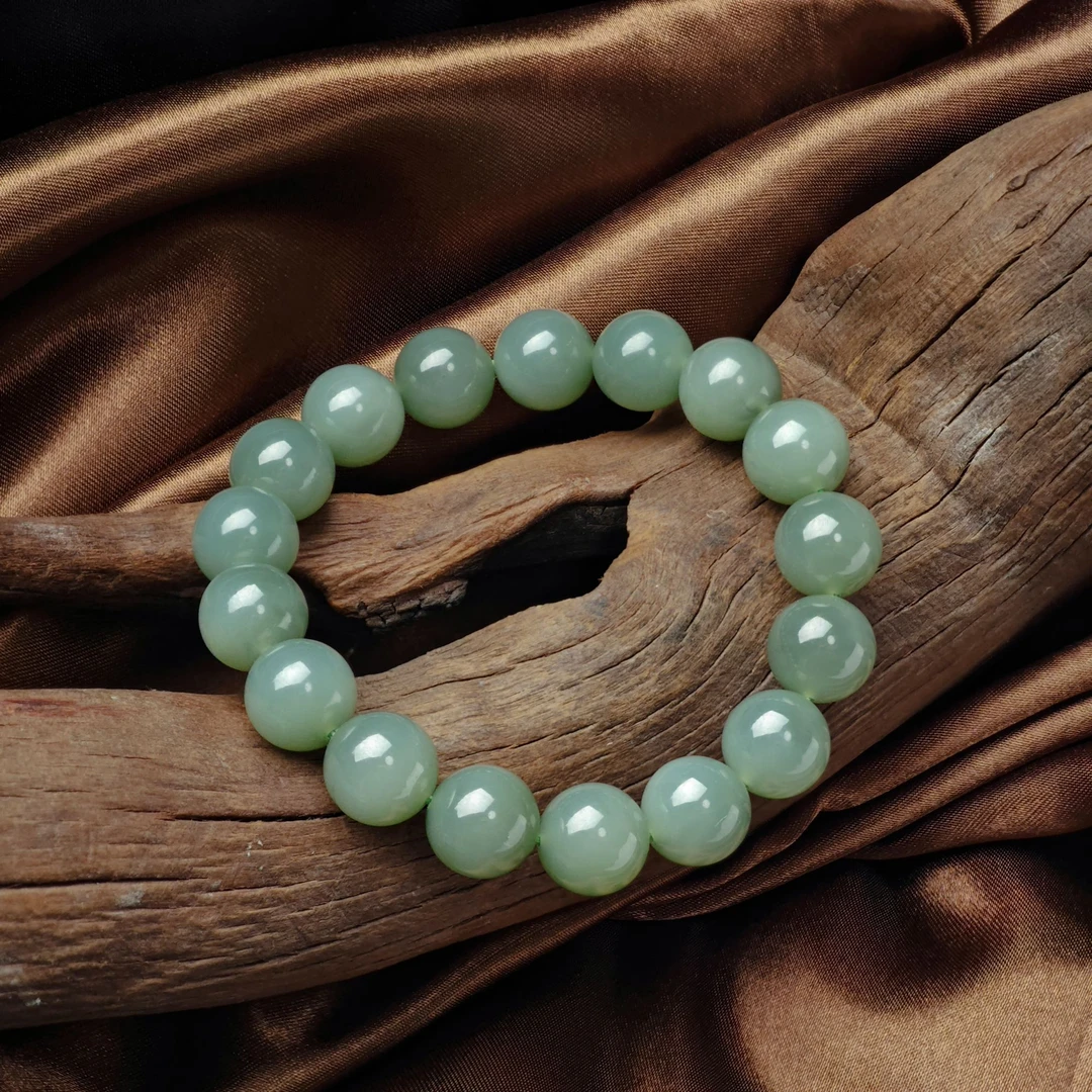 老王珠宝 和田玉 卡12阿富汗碧玉鸭蛋青 圆珠 多样性发一