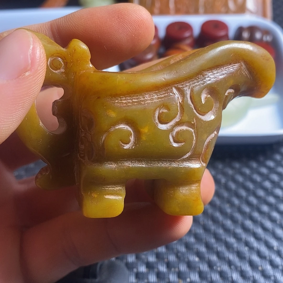 岫玉未镶嵌珠宝奇石