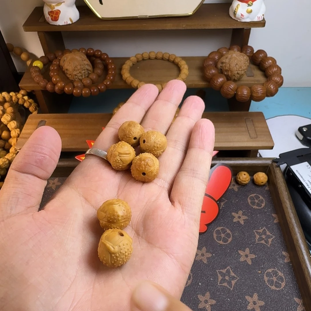 猴头核桃吊坠金蟾