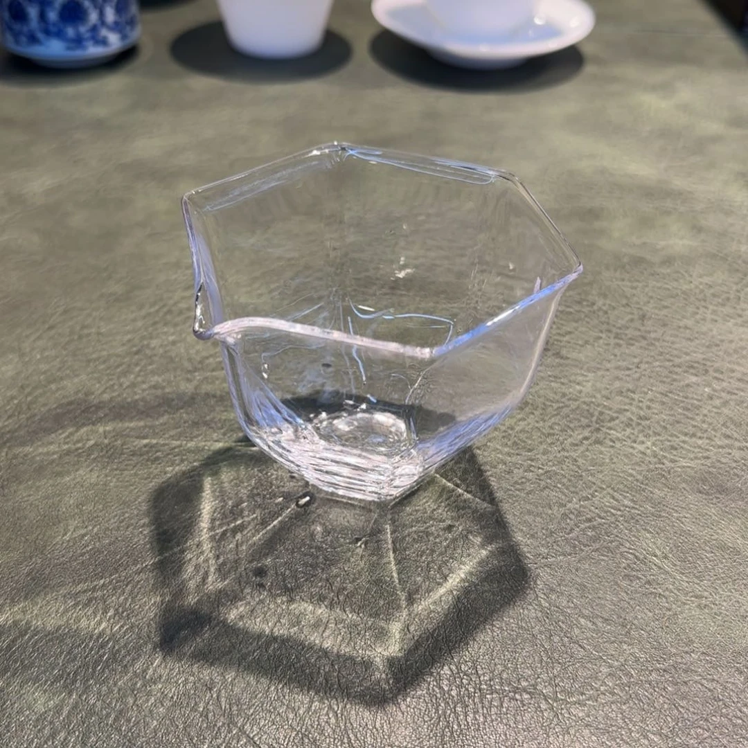 人造水晶吹制六角公道杯