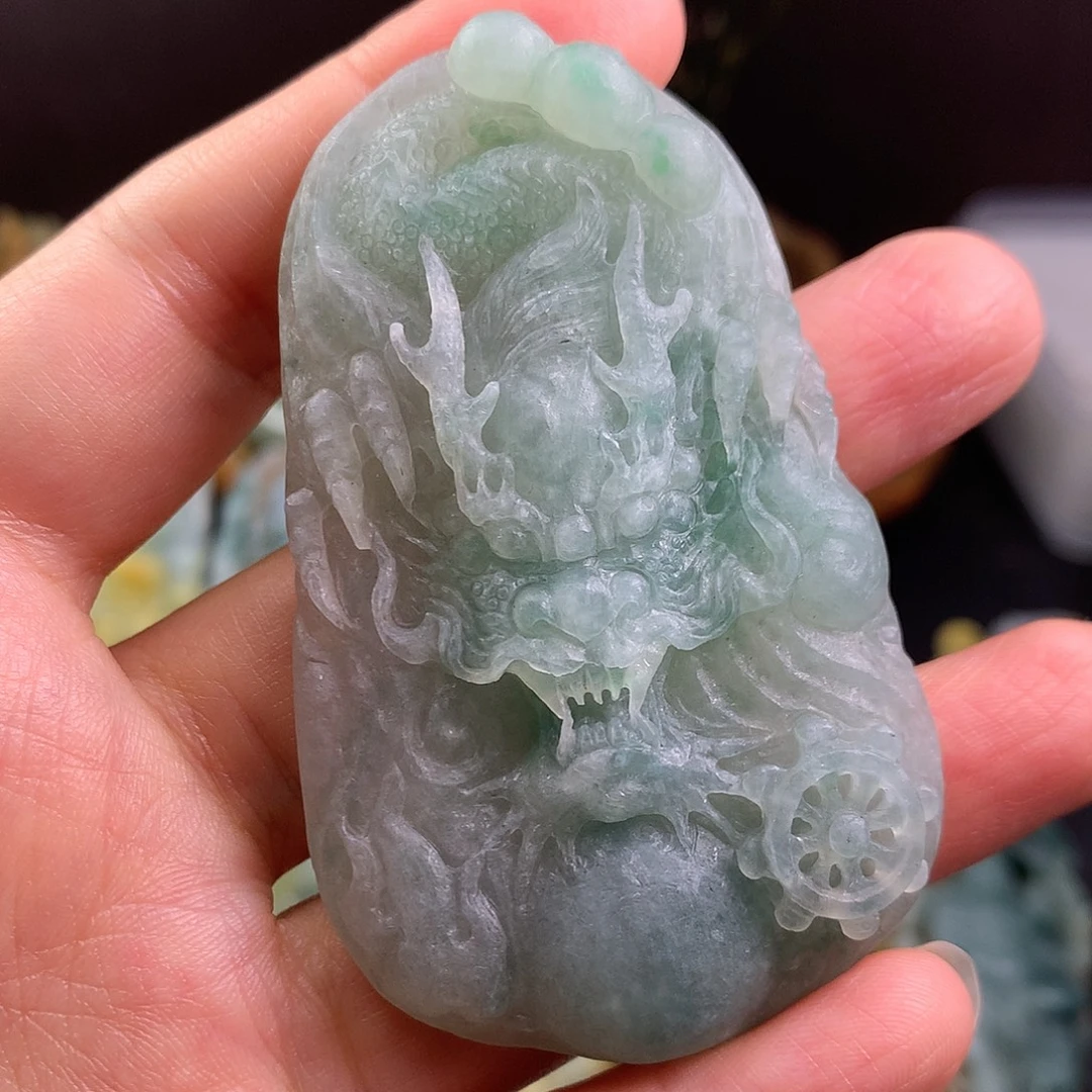 定制翡翠未镶嵌龙