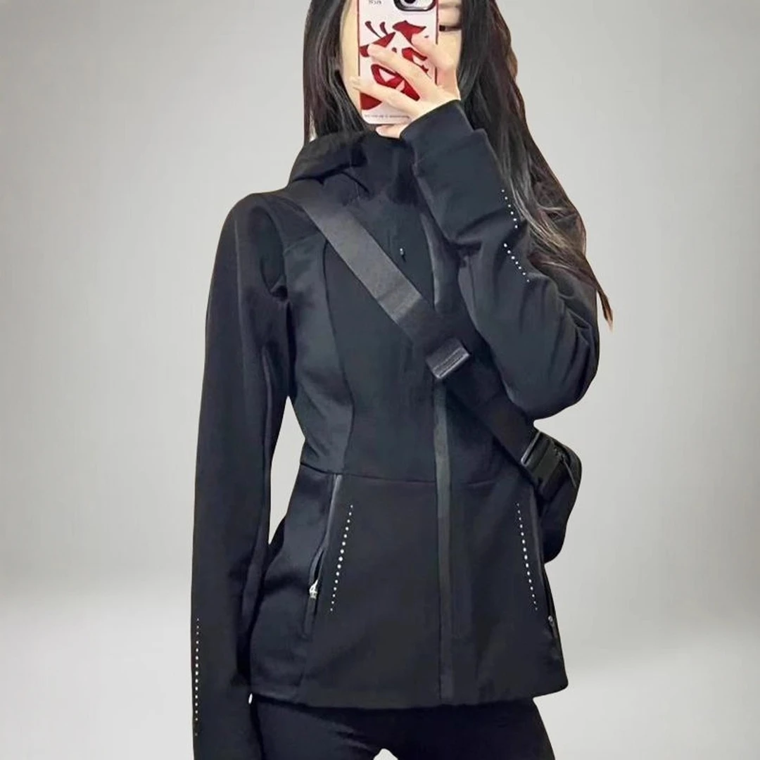 美式软壳修身连帽冲锋衣女早秋新款设计感超好看长袖运动外套上衣