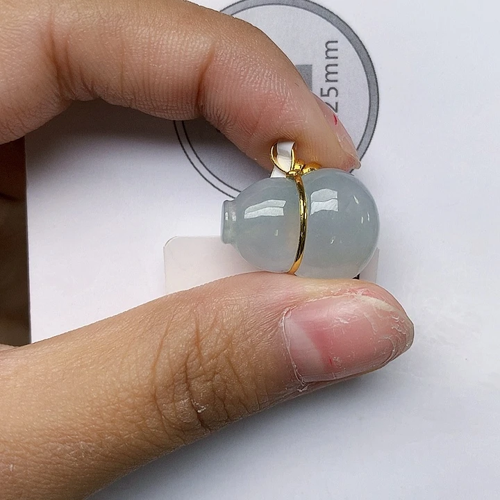 颈饰18K金镶嵌翡翠天然翡翠