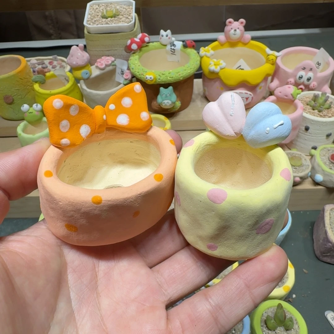 红陶小****?蘑菇240花盆