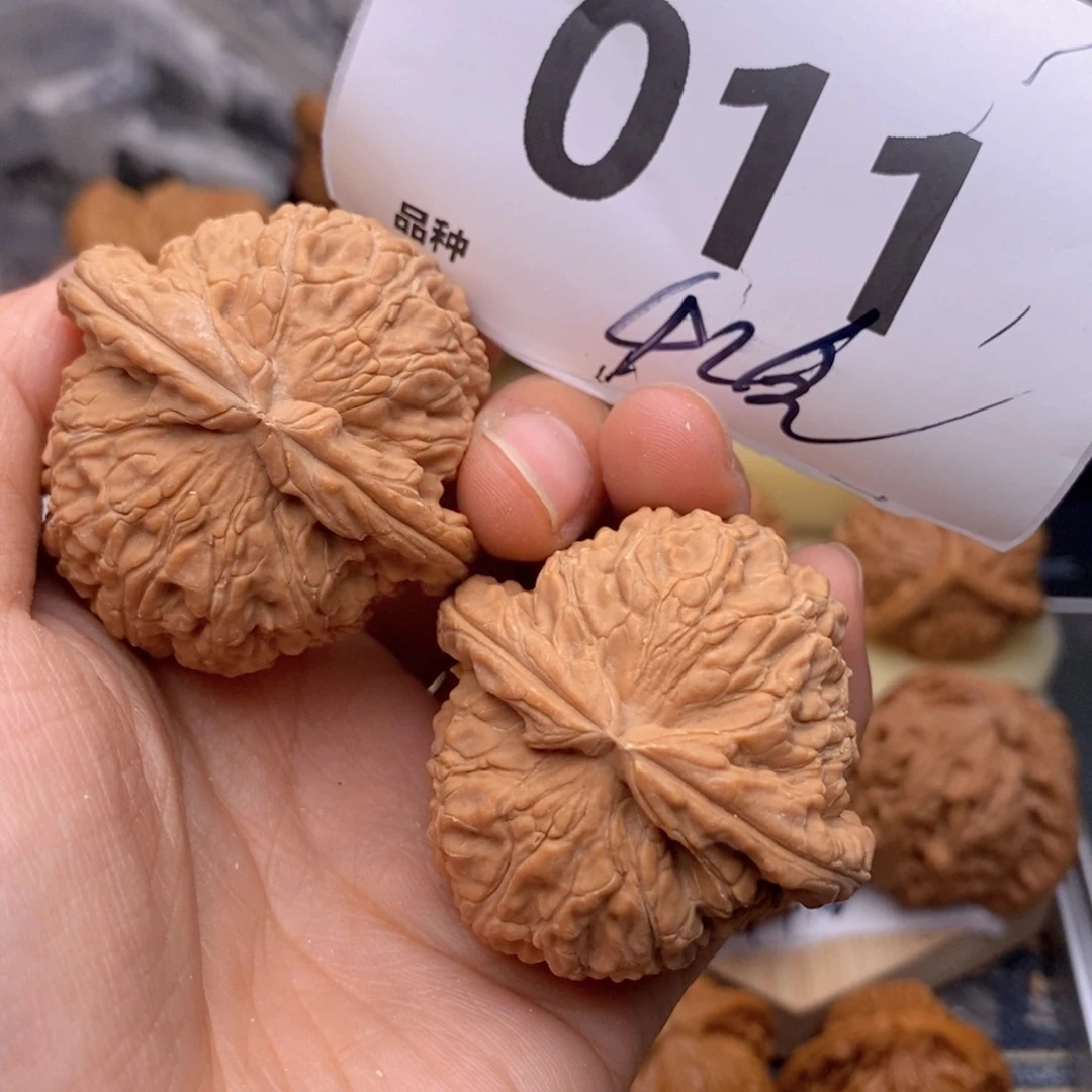 文玩核桃把件011号42全白