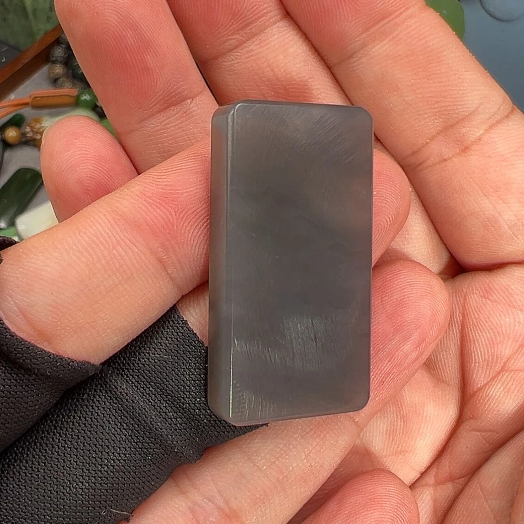 和田玉未镶嵌颈饰浓烟紫冰底无事牌