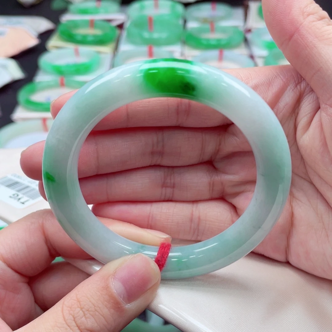 翡翠未镶嵌手镯翡翠