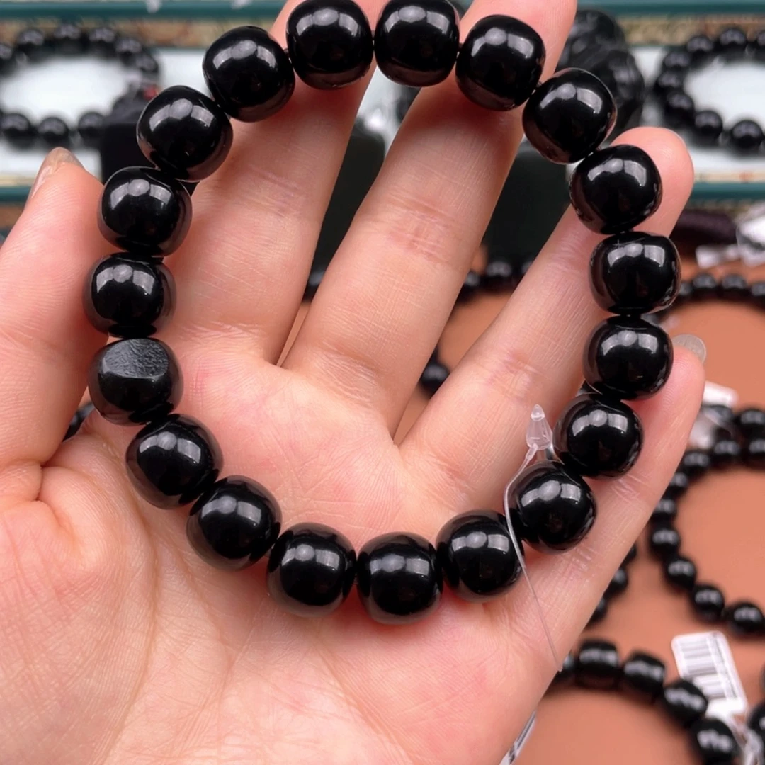 ****事和田玉未镶嵌手链