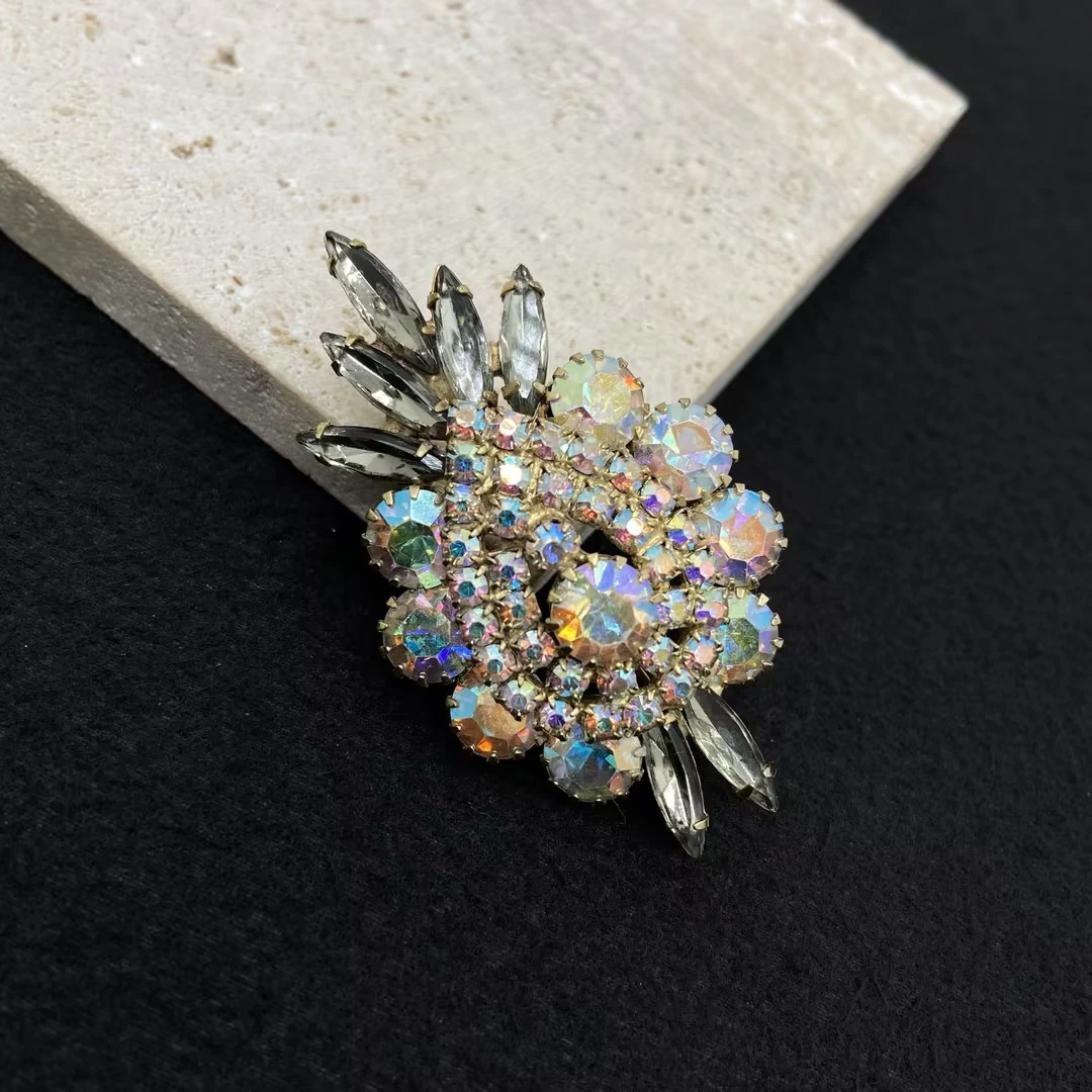 合金仿水晶胸针 【Liz璇子】炫彩莱茵石叶子花胸针H48585无鉴赏期