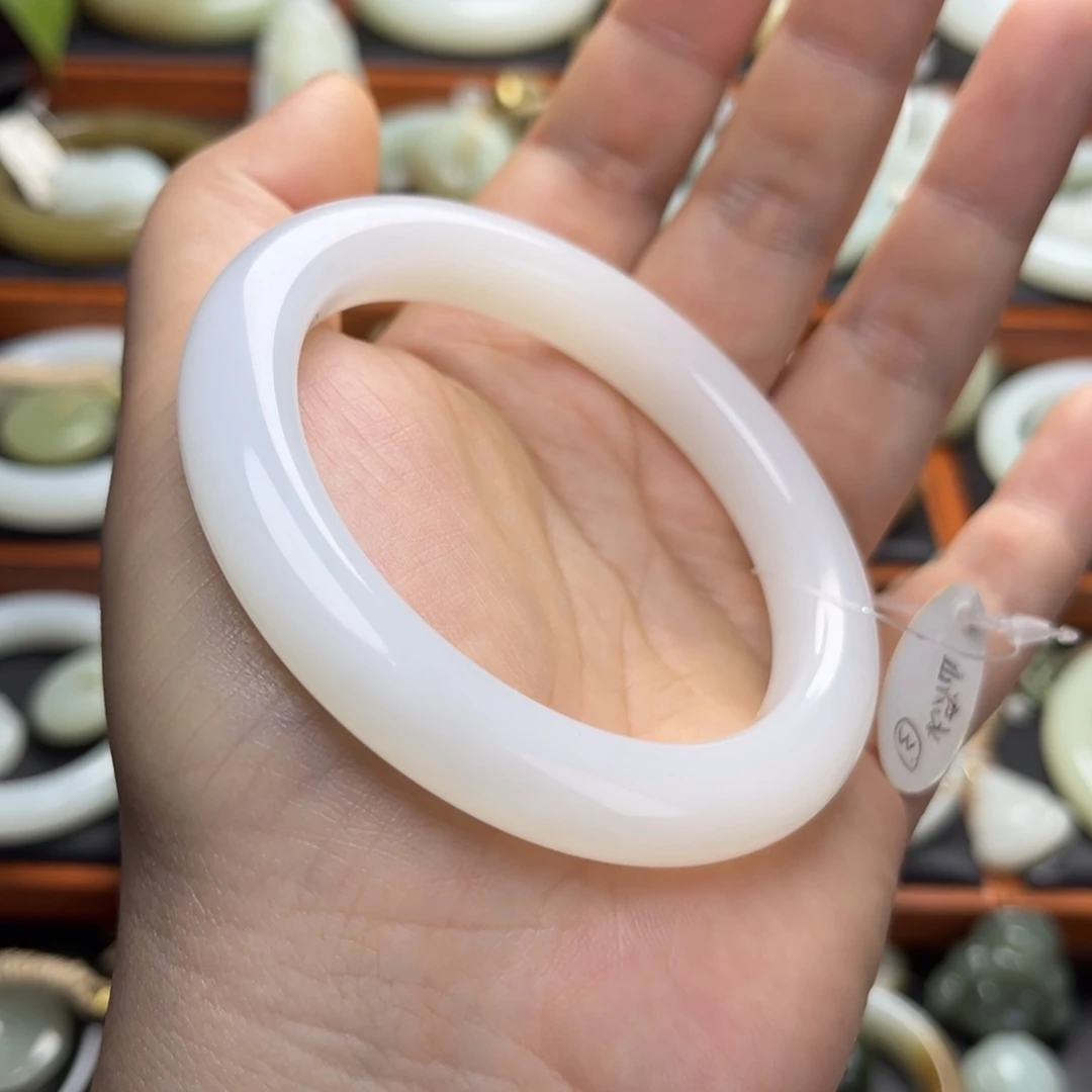 和田玉未镶嵌手镯60.61微包容