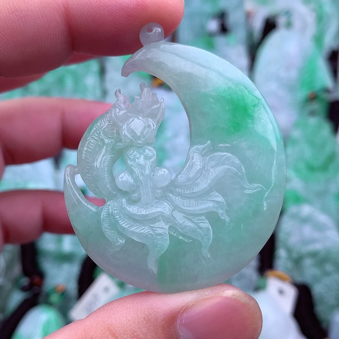 吊坠(不含链)未镶嵌翡翠