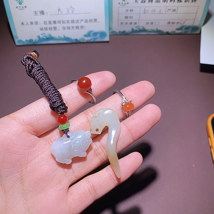 海***木和田玉（糖玉）未镶嵌手链