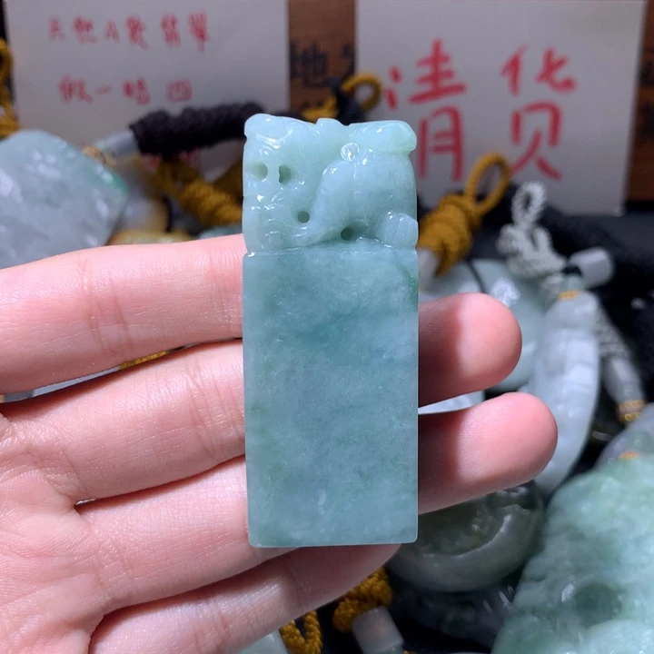 翡翠未镶嵌颈饰保真天然a货翡翠