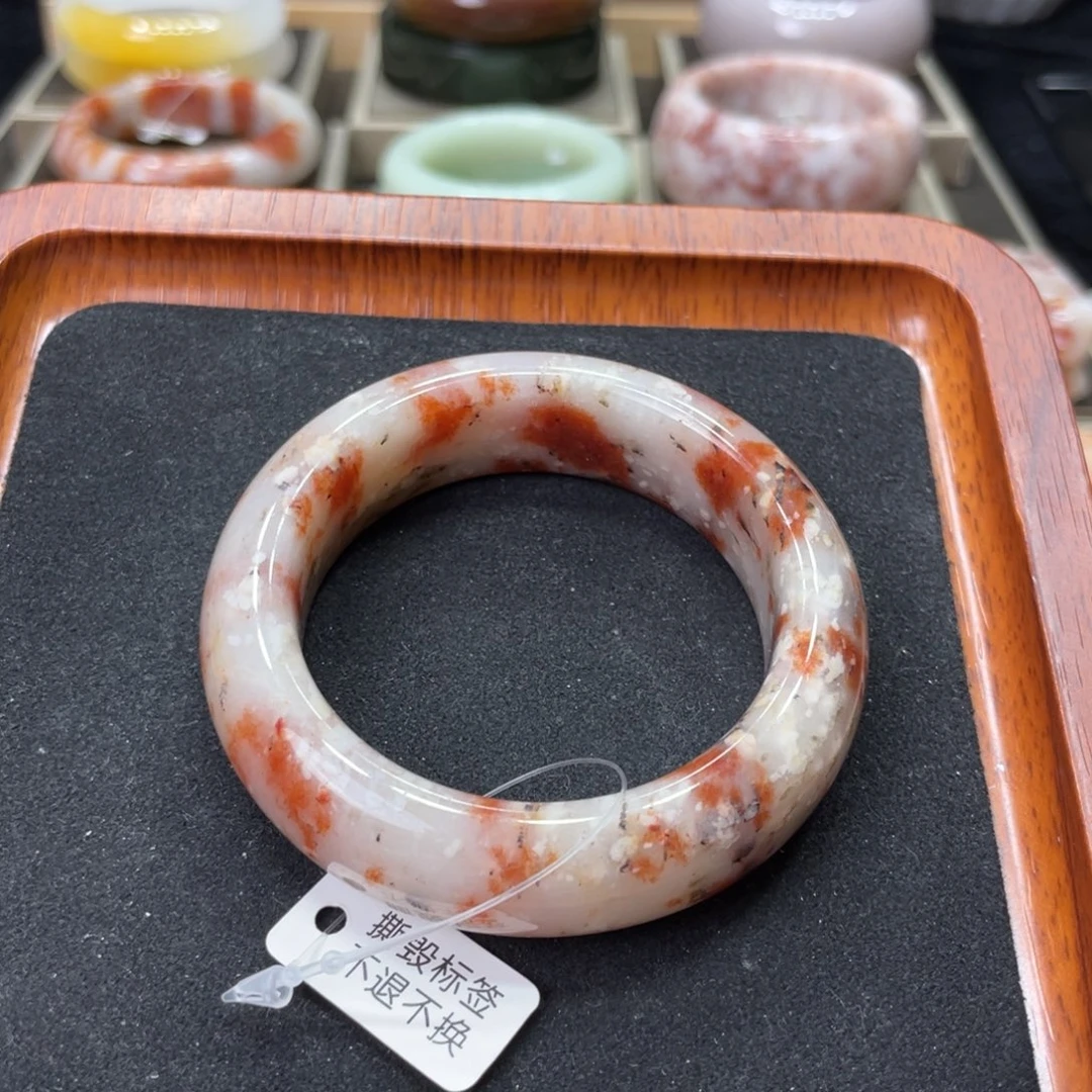 石英岩玉手镯未镶嵌