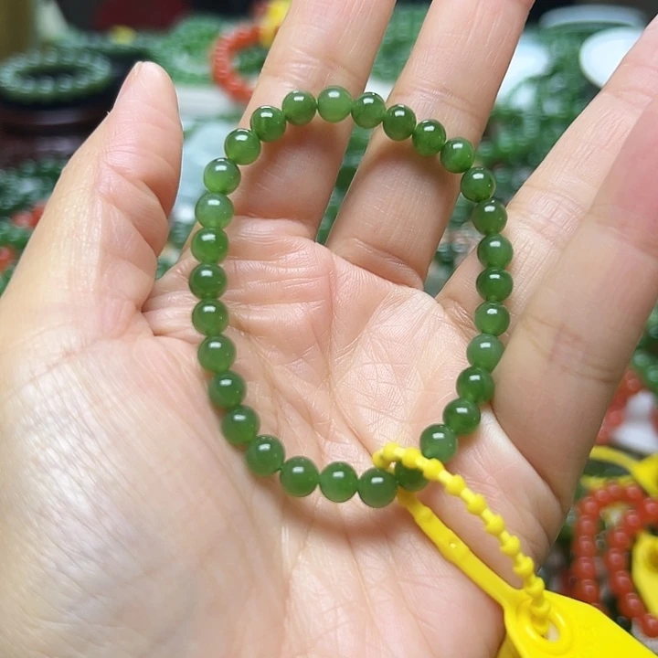 和田玉（碧玉）未镶嵌手链