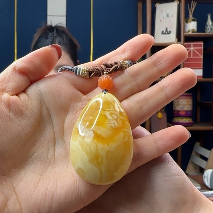 蜜蜡吊坠(赠链)未镶嵌晴*