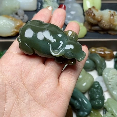 和田玉颈饰未镶嵌白*