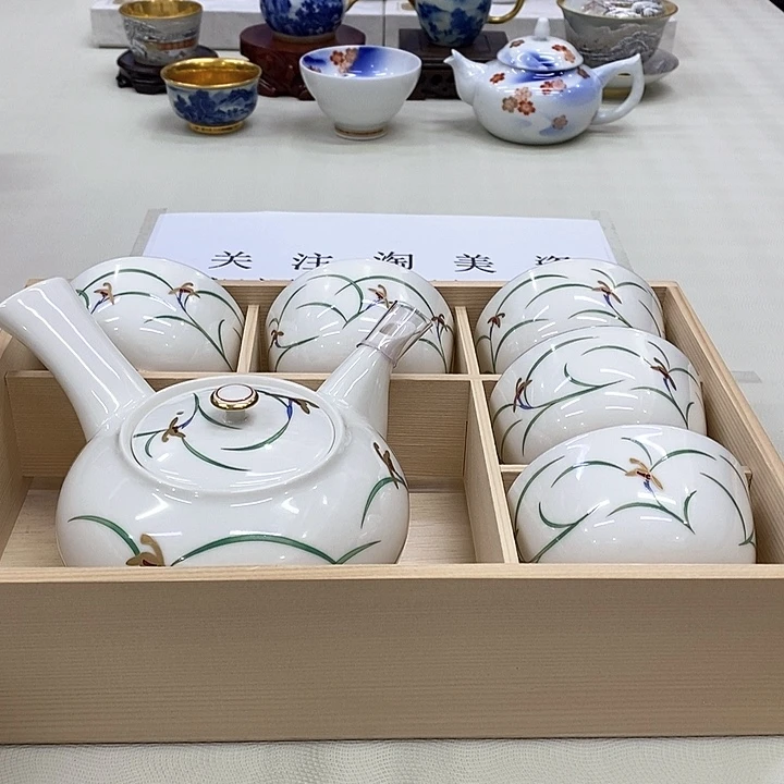 摆件进口瓷器香兰社