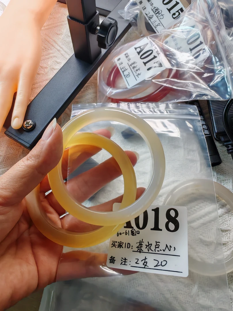 天然玛瑙手镯A018