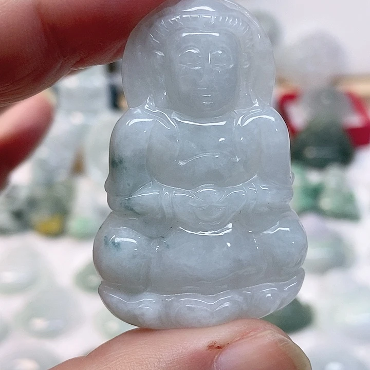 翡翠未镶嵌颈饰观音