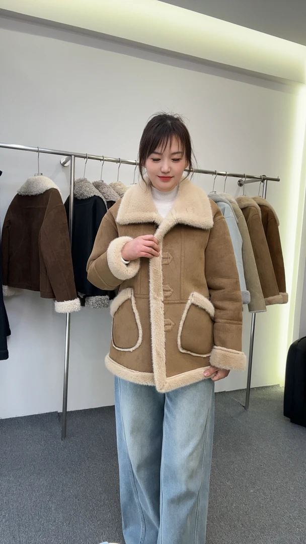 2025冬季新款重工艺皮毛时尚一体毛中长款外套