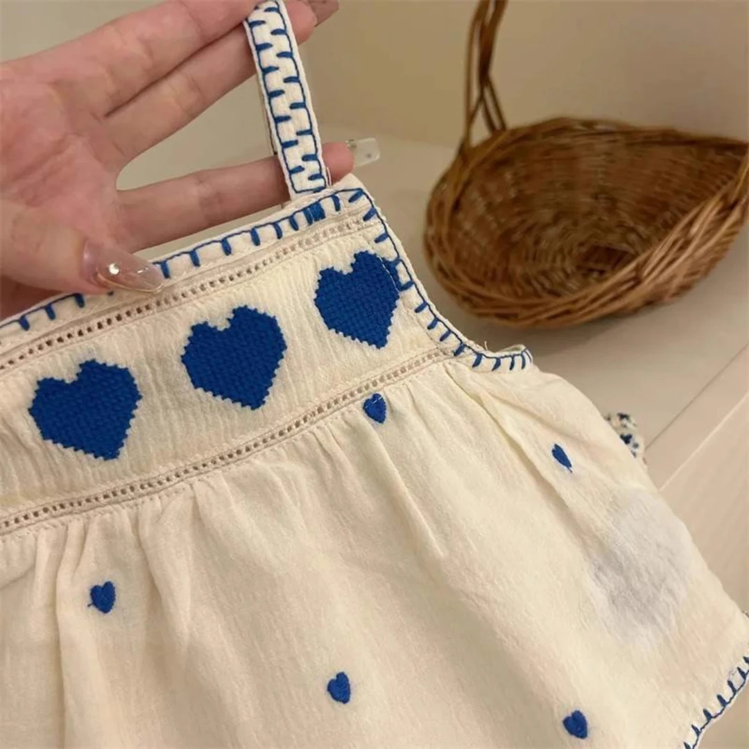 韩国童装2025夏季新款女童套装独特潮吊带背心海边沙滩短裤两件套