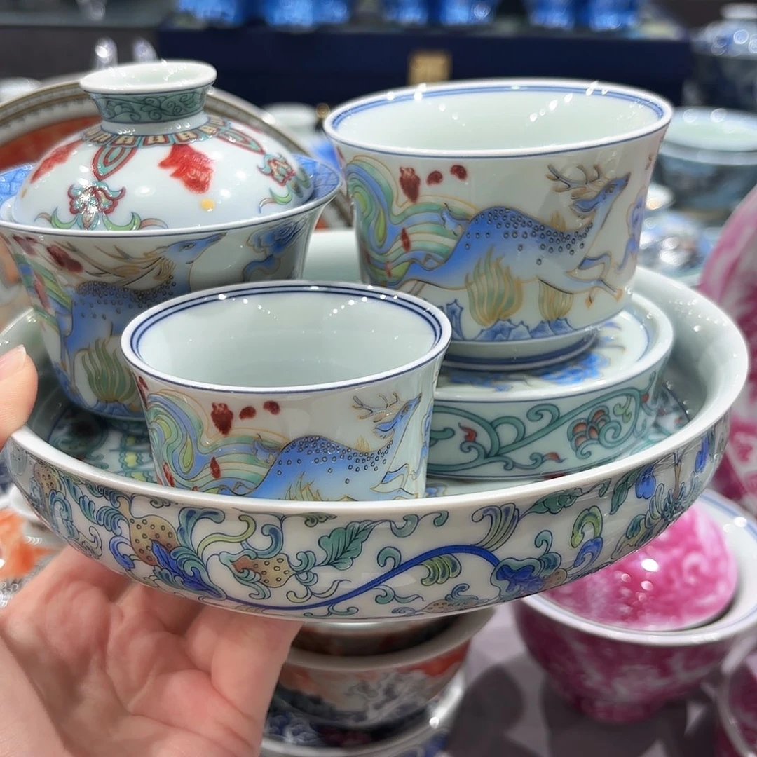 瓷片景德镇瓷器精品陈列