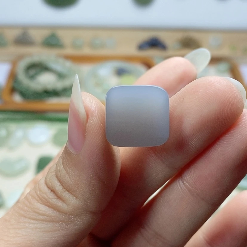 【闪购商品】颈饰18K金镶嵌和田玉佳*定制款不退不换