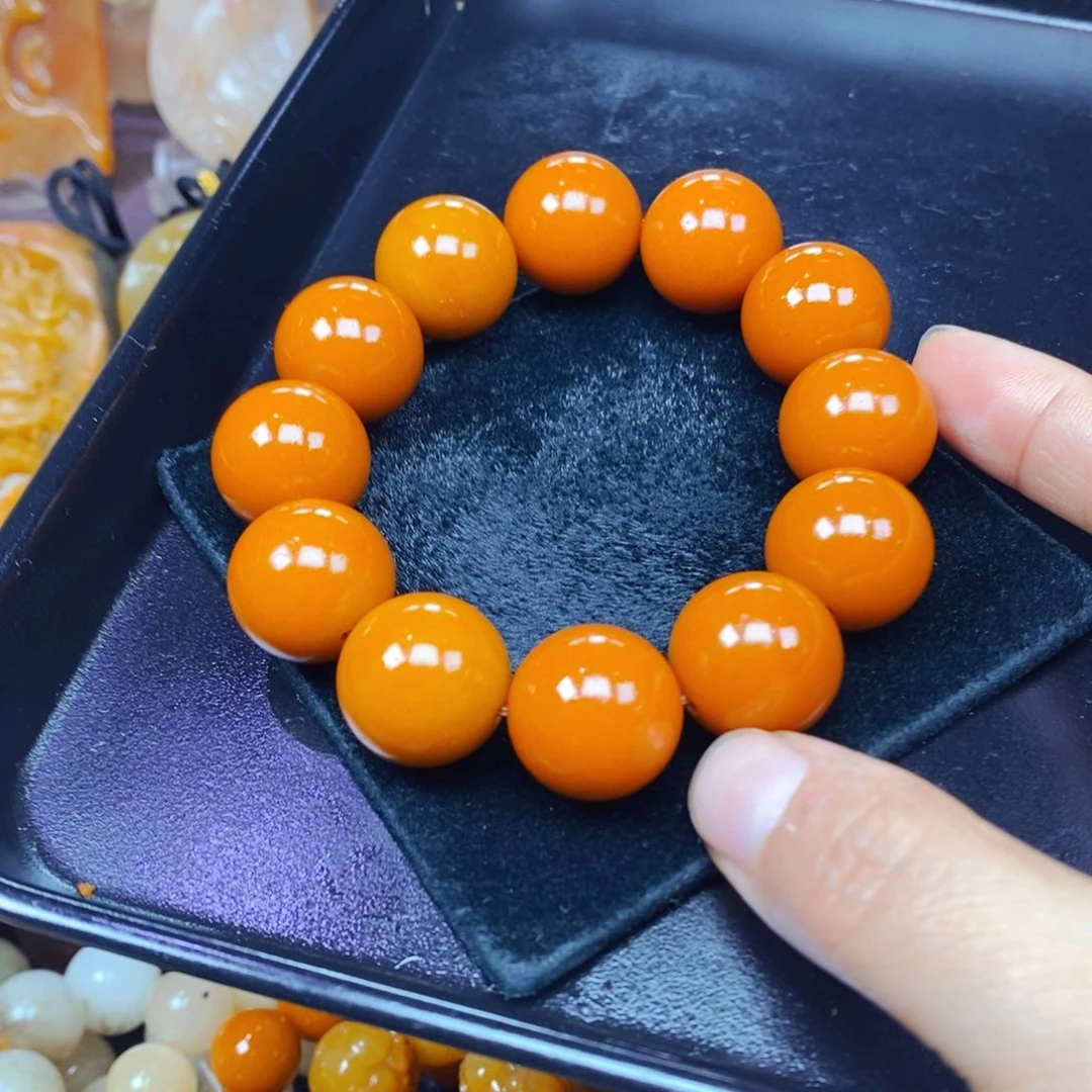 石英质玉（黄龙玉）未镶嵌颈饰
