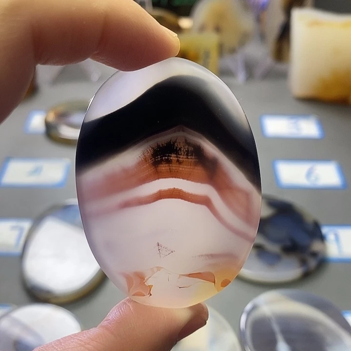 玛瑙/玉髓未镶嵌珠宝半成品19