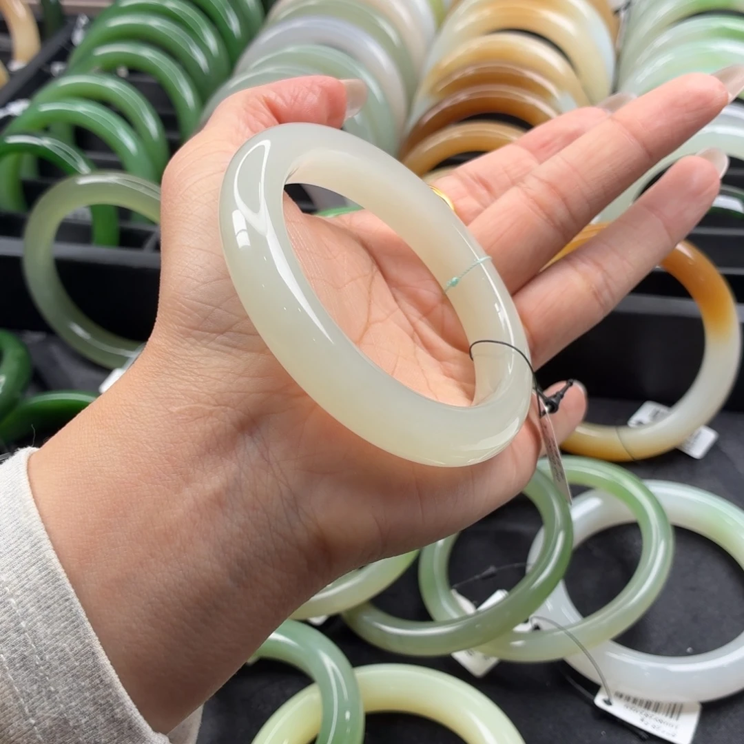 和田玉未镶嵌手镯高冰晴推荐！