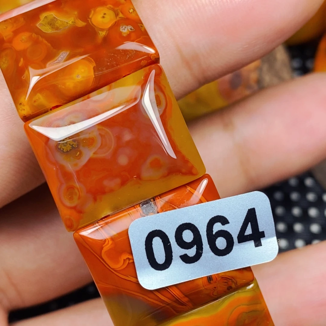 未镶嵌吊坠(不含链)玛瑙/玉髓想****字