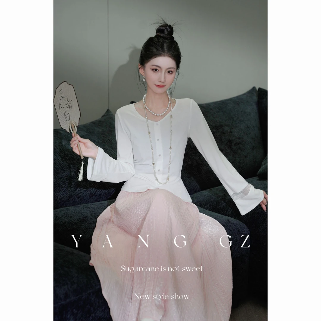 YANG GZ现货【风吹半夏】春夏蕾丝拼接V领打底衫女 GZ5152BS631010