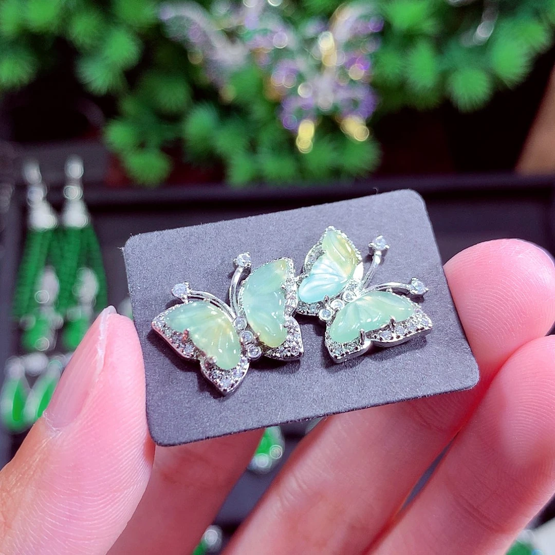 颈饰未镶嵌翡翠天然