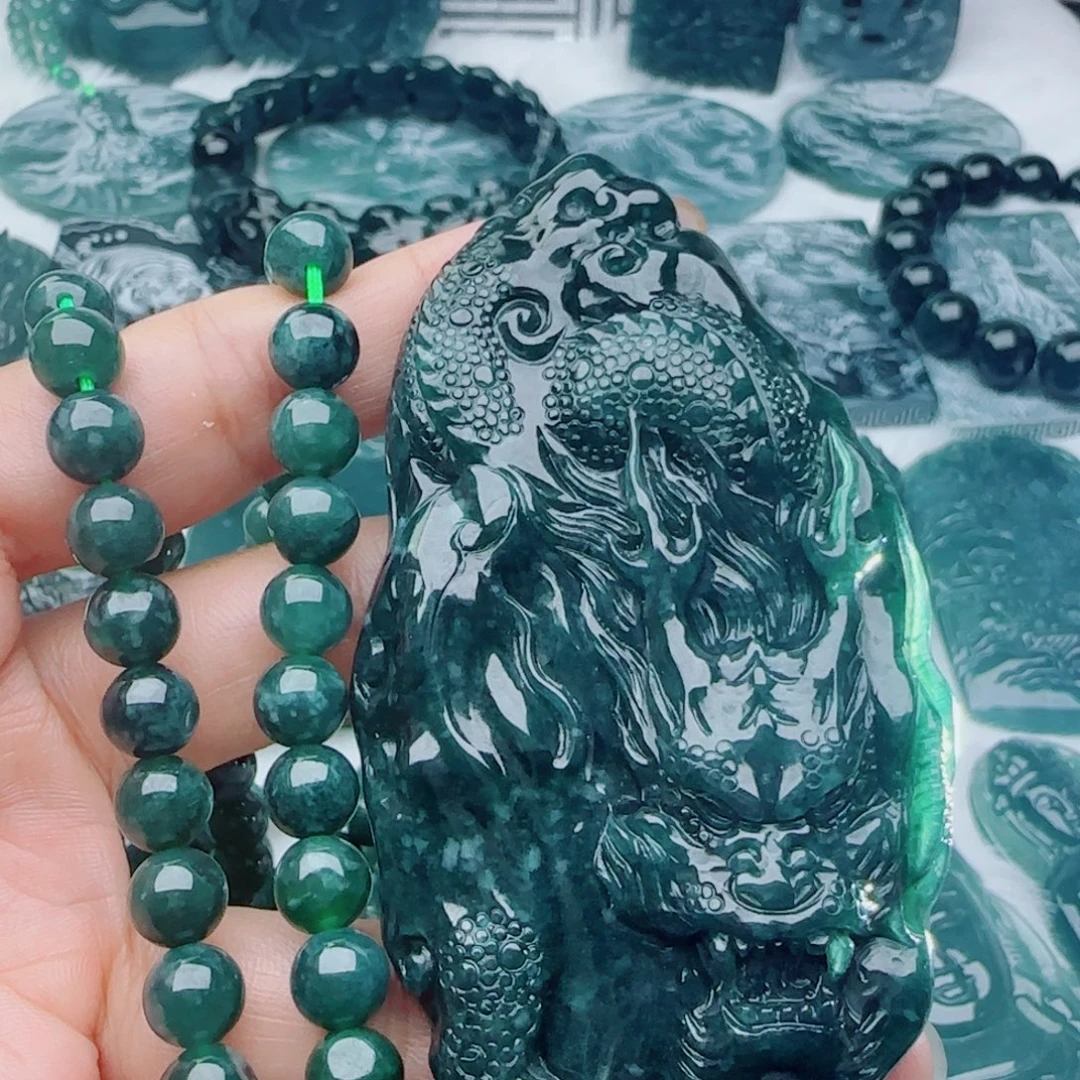 颈饰未镶嵌翡翠多样性发货天然的A货翡翠