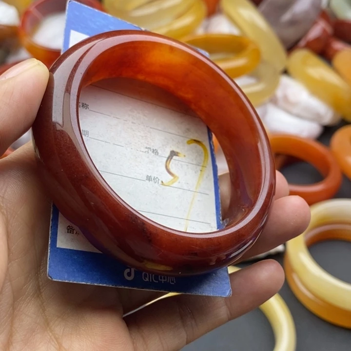 石英质玉未镶嵌手镯