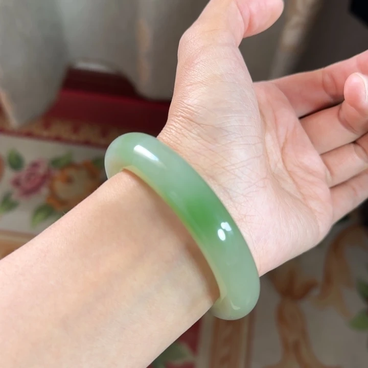 和田玉（翠青玉）手镯未镶嵌