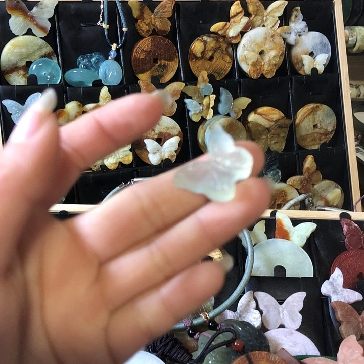 岫玉未镶嵌岫玉挂件