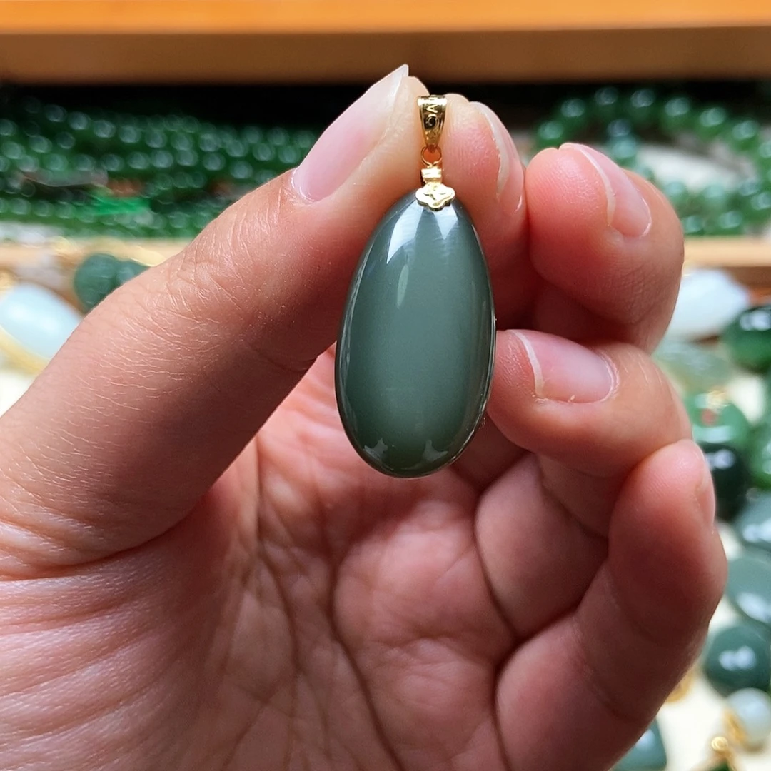 和田玉18K金镶嵌吊坠(不含链)