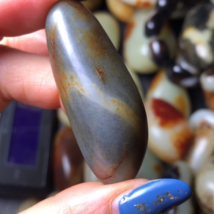 和田玉未镶嵌珠宝奇石