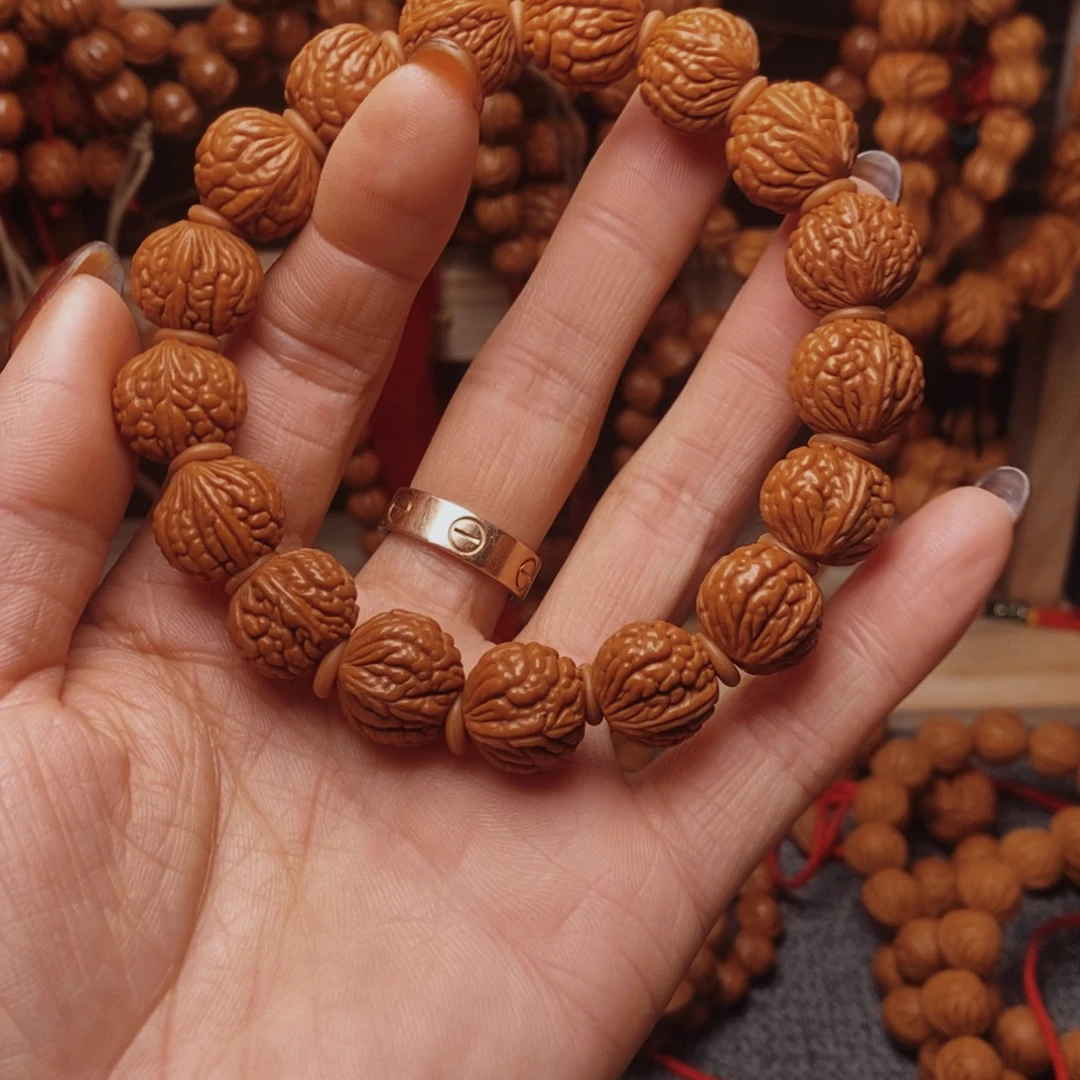 桃核吊坠龙纹桃枭