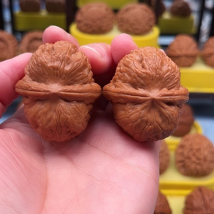 文玩核桃吊坠元宝42